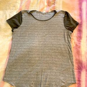 Lululemon Love Crew short Sleeve Baseball sleeve, stripe tee